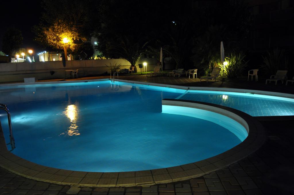 Hotel Perla سينِغاليا المظهر الخارجي الصورة