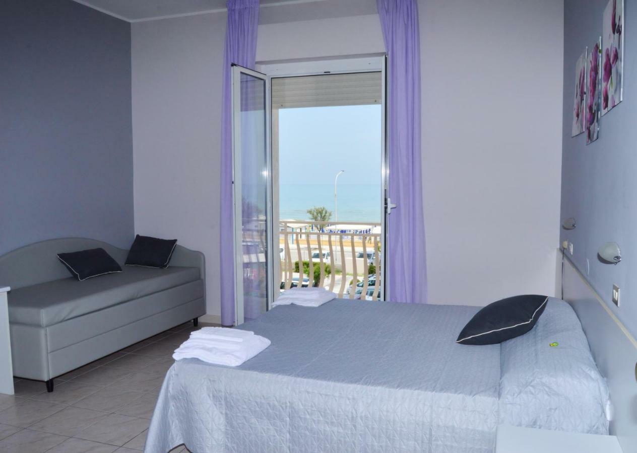 Hotel Perla سينِغاليا المظهر الخارجي الصورة