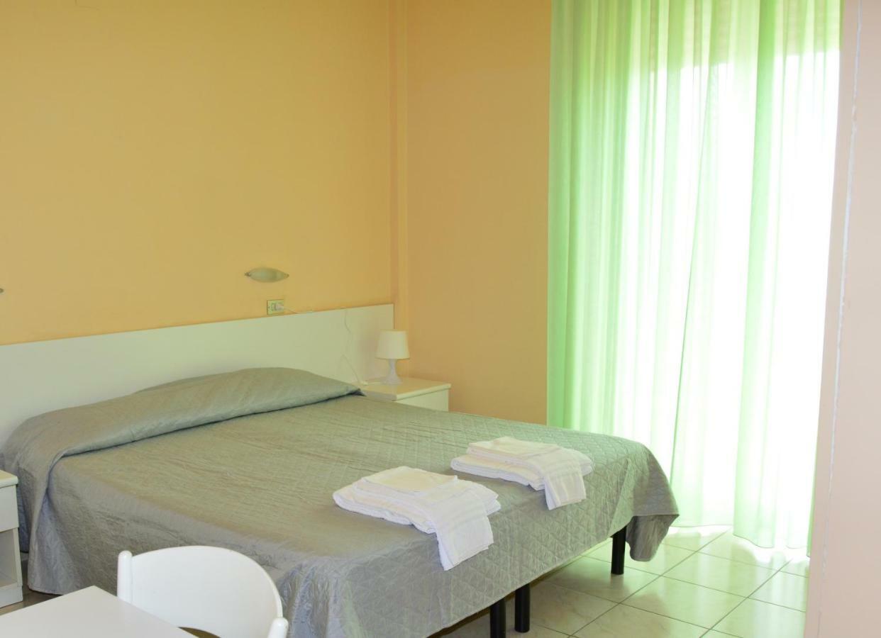 Hotel Perla سينِغاليا المظهر الخارجي الصورة