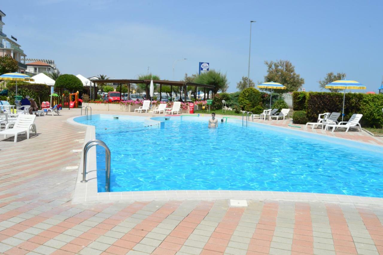 Hotel Perla سينِغاليا المظهر الخارجي الصورة