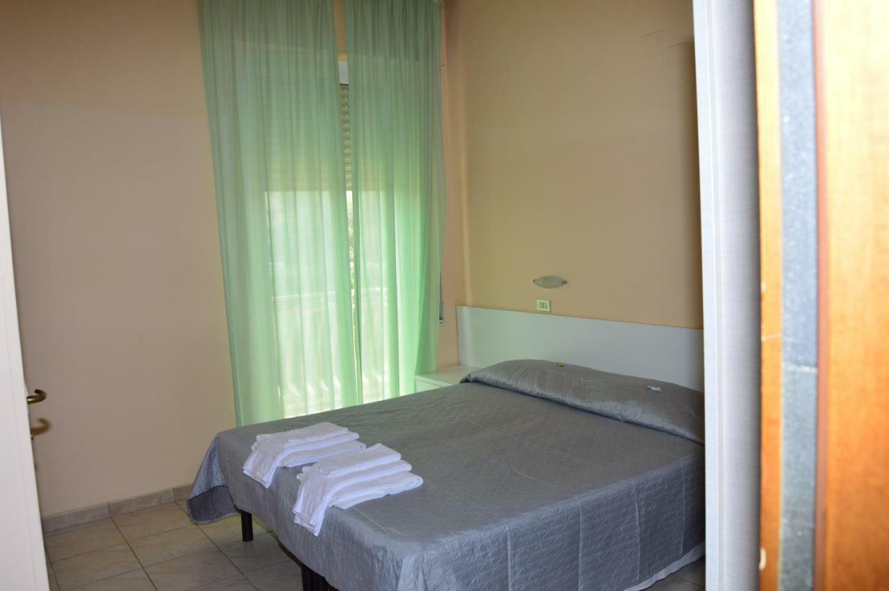 Hotel Perla سينِغاليا المظهر الخارجي الصورة